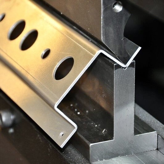 Máy chấn CNC điều khiển tự động gập thép tấm với độ chính xác cao